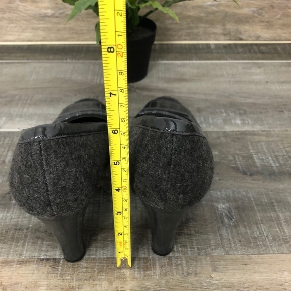 Jon Josef Gray Fabric Patent Leather Dress Pumps Size 8.5 - Picture 10 of 10